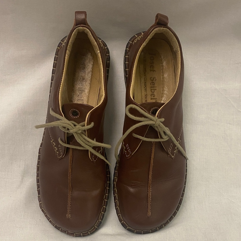 Josef Seibel Women's brown with tan stiching Leather Oxfords